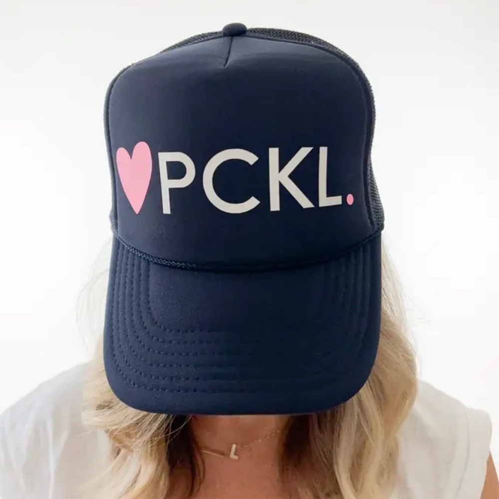 HEART PCKL HIGH PROFILE
PICKLEBALL TRUCKER HAT | BLACK